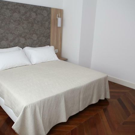 Champagne Rooms Sirmione Exterior foto