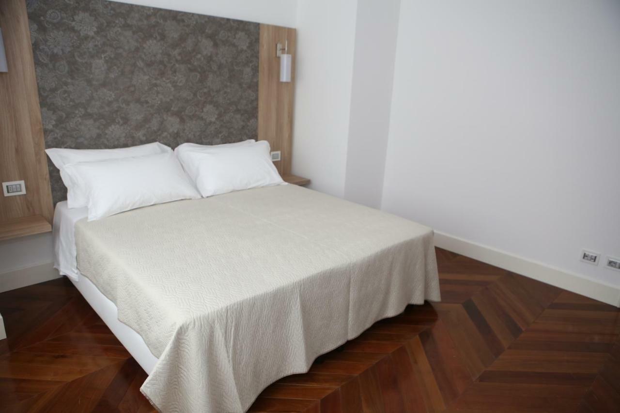 Champagne Rooms Sirmione Exterior foto