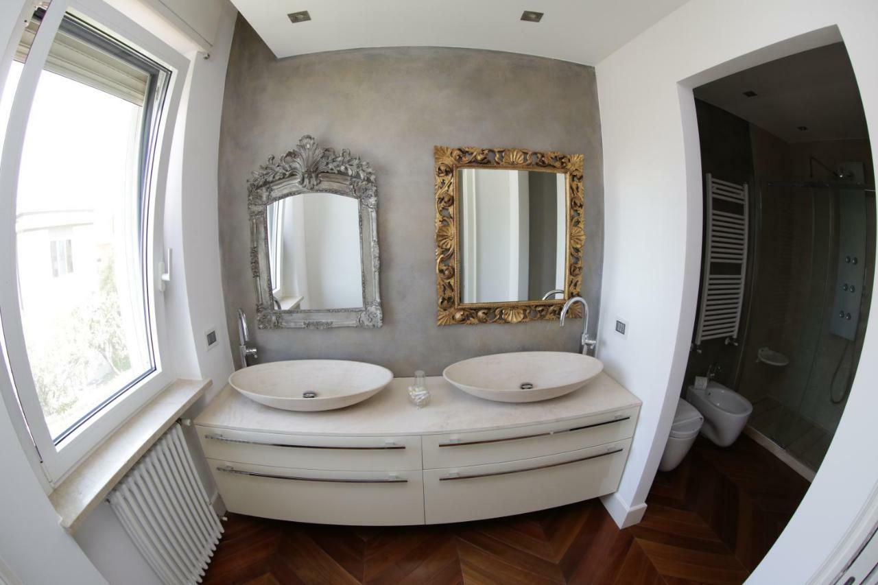 Champagne Rooms Sirmione Exterior foto