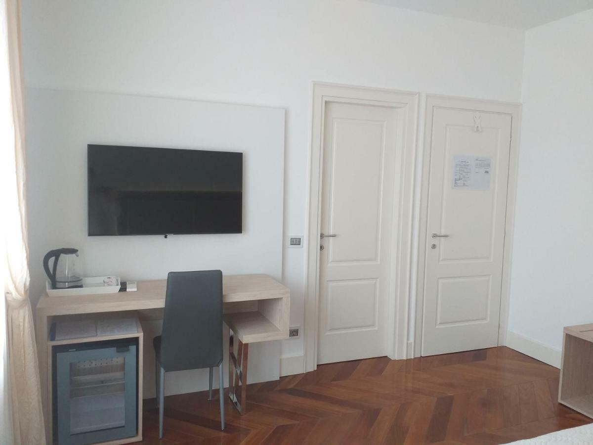 Champagne Rooms Sirmione Exterior foto